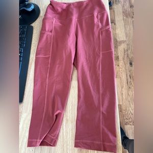 Patagonia women’s pack out lightweight crop tights